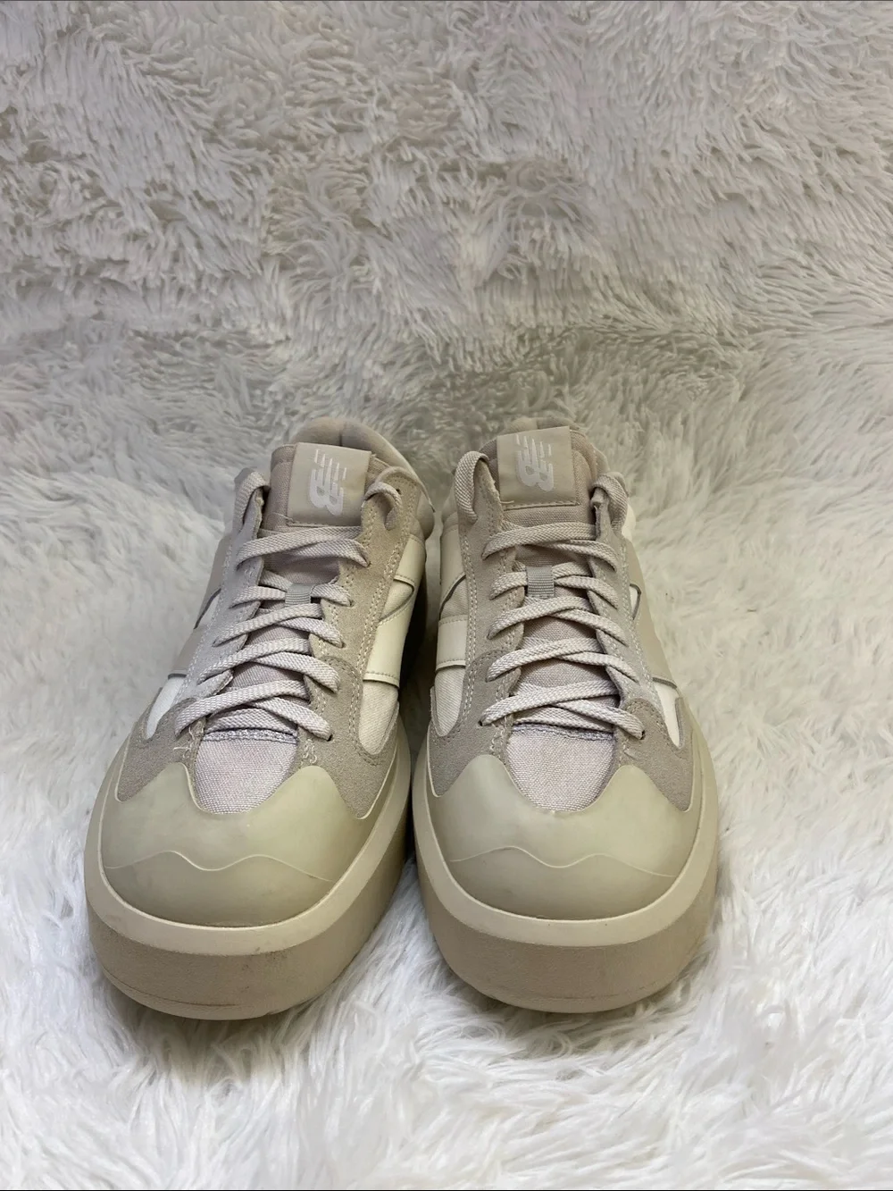 New Balance CT302  Men’s Cream and White Low Top,Platform Sneakers. Size-11.5